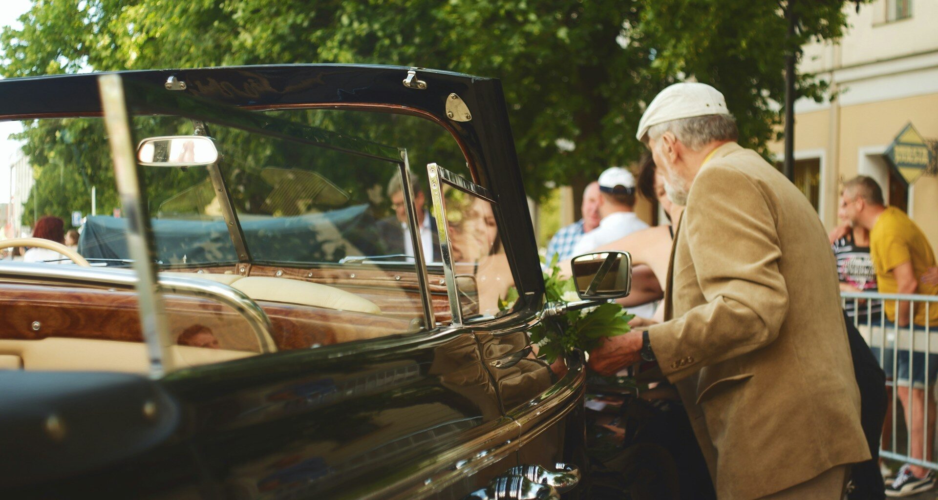 Planning the Perfect Road Trip for Seniors: Car Prep & Comfort Tips